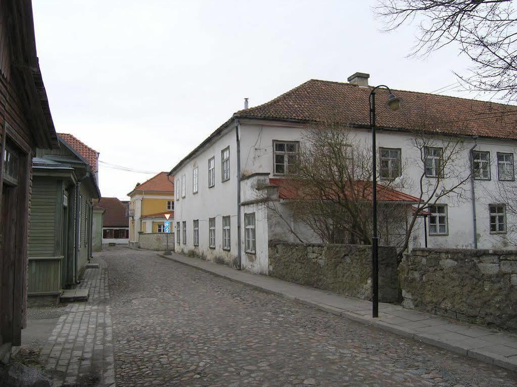 Kohtu Apartment Unique Kuressaare Exterior foto